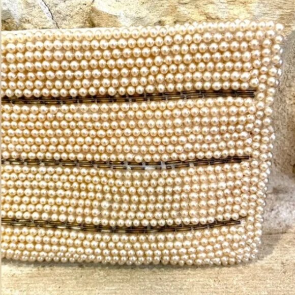 Vintage 1950s beaded faux pearl purse clutch with silver stripes and zipper - Picture 11 of 15